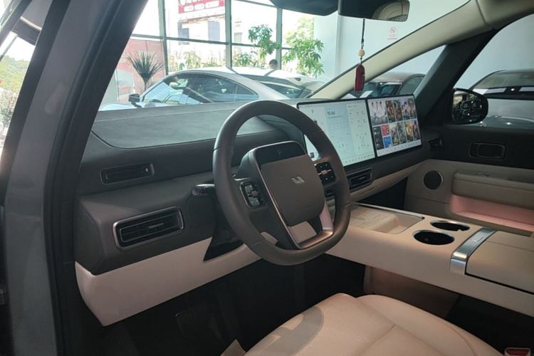 Used Li Auto MEGA 2024 Ultra Model Center Console