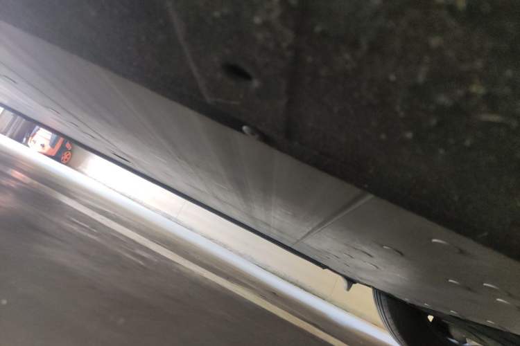 Used Li Auto MEGA 2024 Ultra Model Chassis Front Right