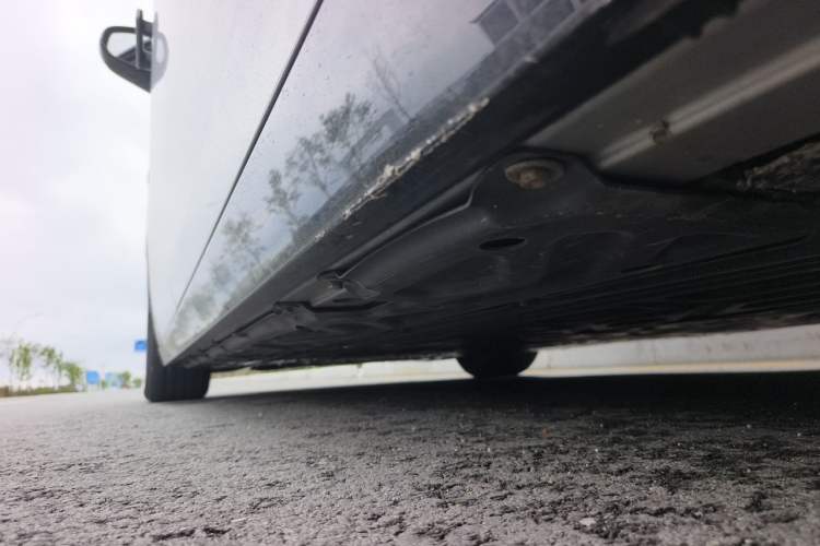 Used Li Auto MEGA 2024 Ultra Model Chassis Rear Left