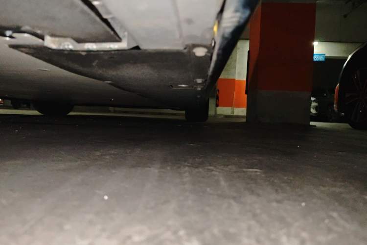 Used Li Auto MEGA 2024 Ultra Model Chassis Rear Right