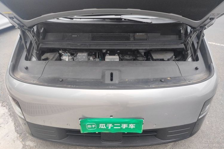 Used Li Auto MEGA 2024 Ultra Model Engine Bay