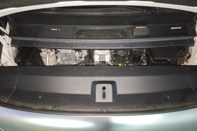 Used Li Auto MEGA 2024 Ultra Model Engine Bay