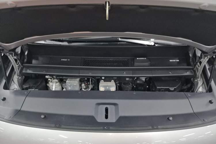 Used Li Auto MEGA 2024 Ultra Model Engine Bay