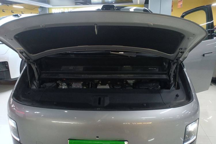 Used Li Auto MEGA 2024 Ultra Model Engine Bay