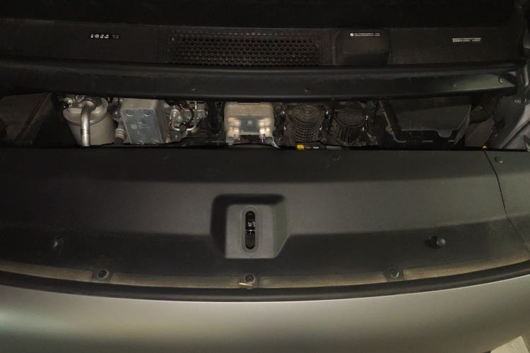 Used Li Auto MEGA 2024 Ultra Model Engine Bay