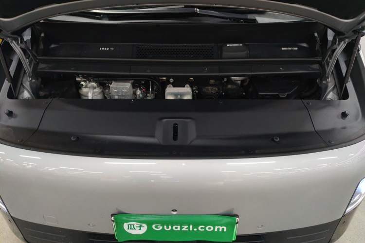 Used Li Auto MEGA 2024 Ultra Model Engine Bay