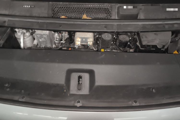Used Li Auto MEGA 2024 Ultra Model Engine Bay