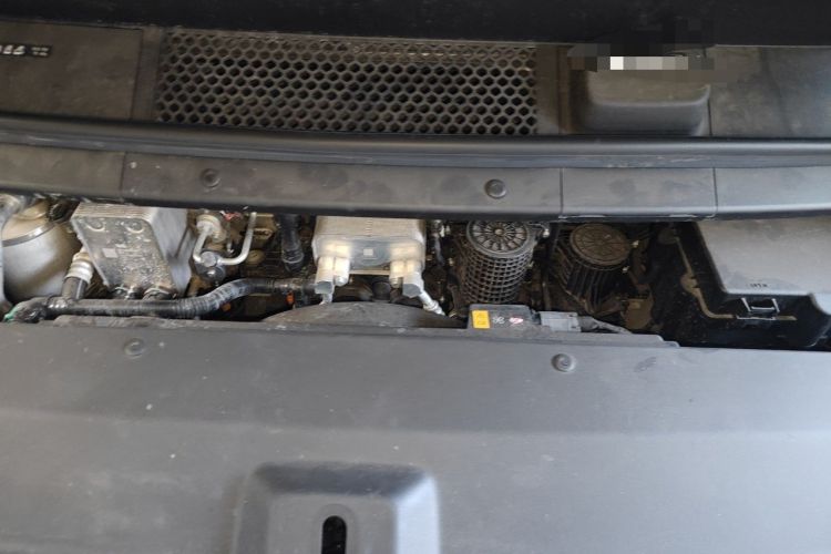 Used Li Auto MEGA 2024 Ultra Model Engine Bay