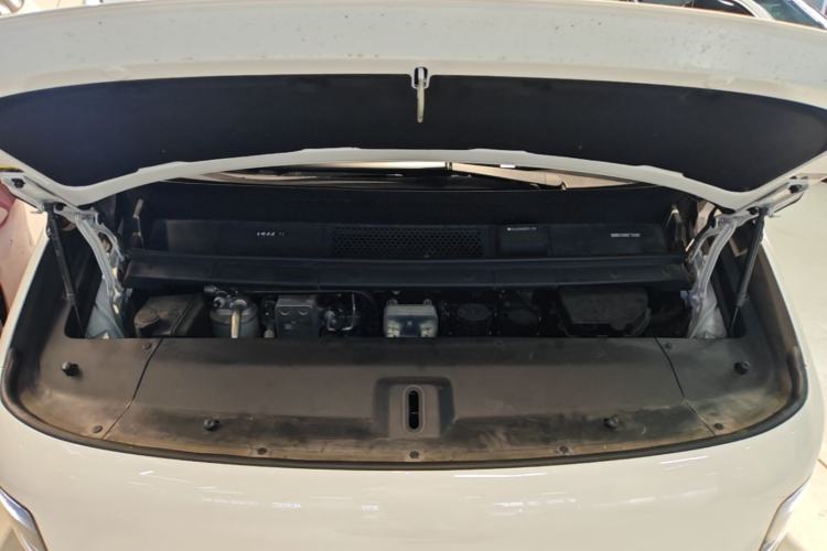 Used Li Auto MEGA 2024 Ultra Model Engine Bay