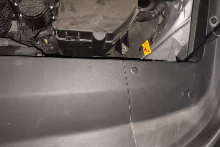 Used Li Auto MEGA 2024 Ultra Model Engine Bay Left