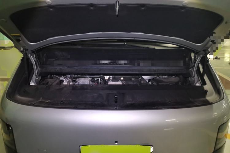 Used Li Auto MEGA 2024 Ultra Model Engine Bay