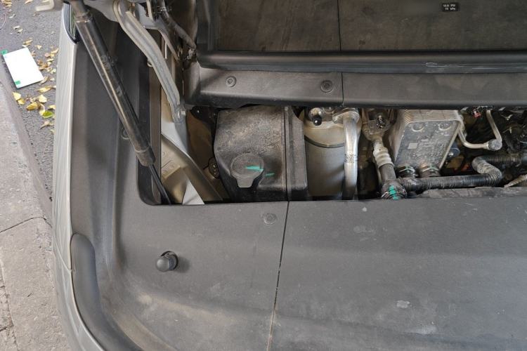 Used Li Auto MEGA 2024 Ultra Model Engine Bay Right