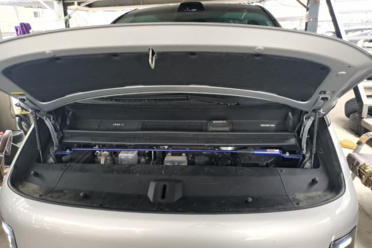 Used Li Auto MEGA 2024 Ultra Model Engine Bay