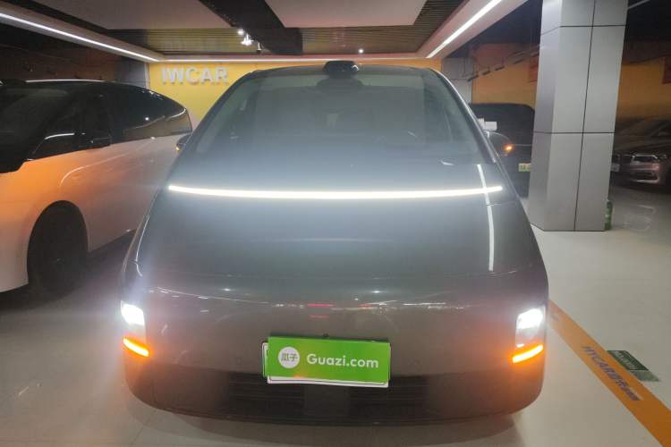 Used Li Auto MEGA 2024 Ultra Model Exterior 1