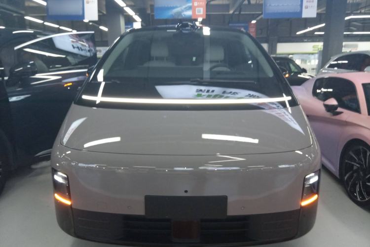 Used Li Auto MEGA 2024 Ultra Model Exterior 1