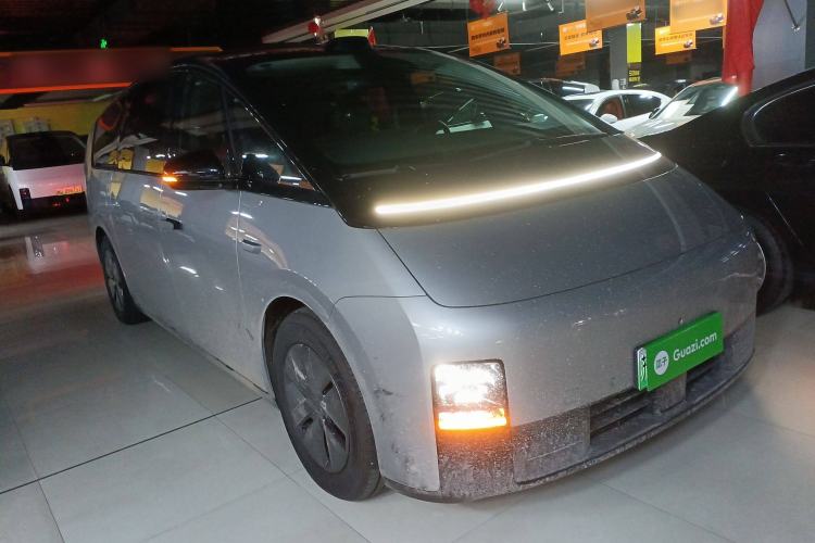 Used Li Auto MEGA 2024 Ultra Model Exterior 2
