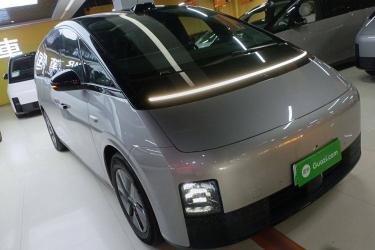 Used Li Auto MEGA 2024 Ultra Model Exterior 2