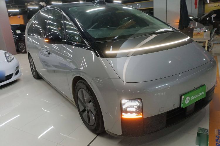 Used Li Auto MEGA 2024 Ultra Model Exterior 2
