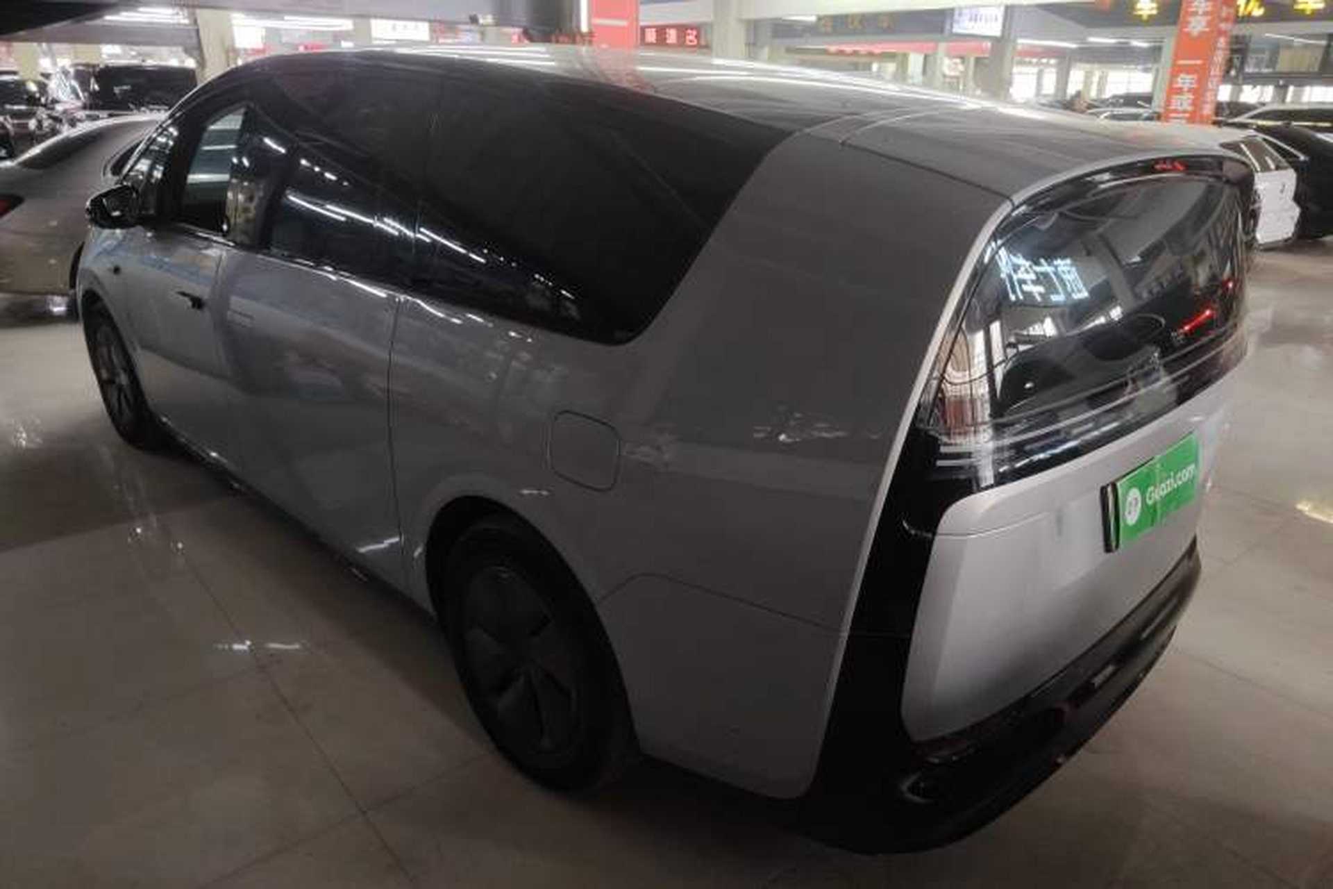 Used Li Auto MEGA 2024 Ultra Model Exterior 3