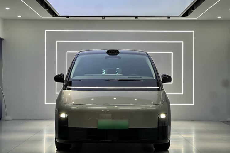Used Li Auto MEGA 2024 Ultra Model Exterior 4