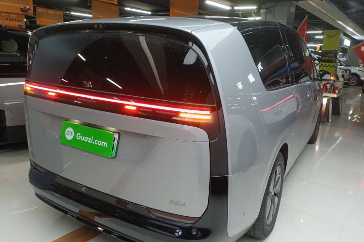 Used Li Auto MEGA 2024 Ultra Model Exterior 5