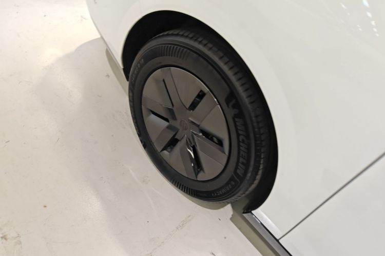 Used Li Auto MEGA 2024 Ultra Model Exterior 5
