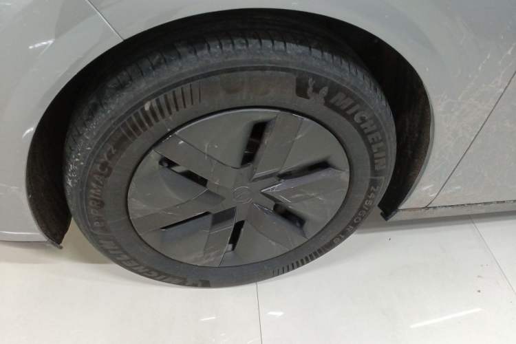 Used Li Auto MEGA 2024 Ultra Model Exterior 7