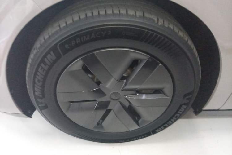 Used Li Auto MEGA 2024 Ultra Model Exterior 7