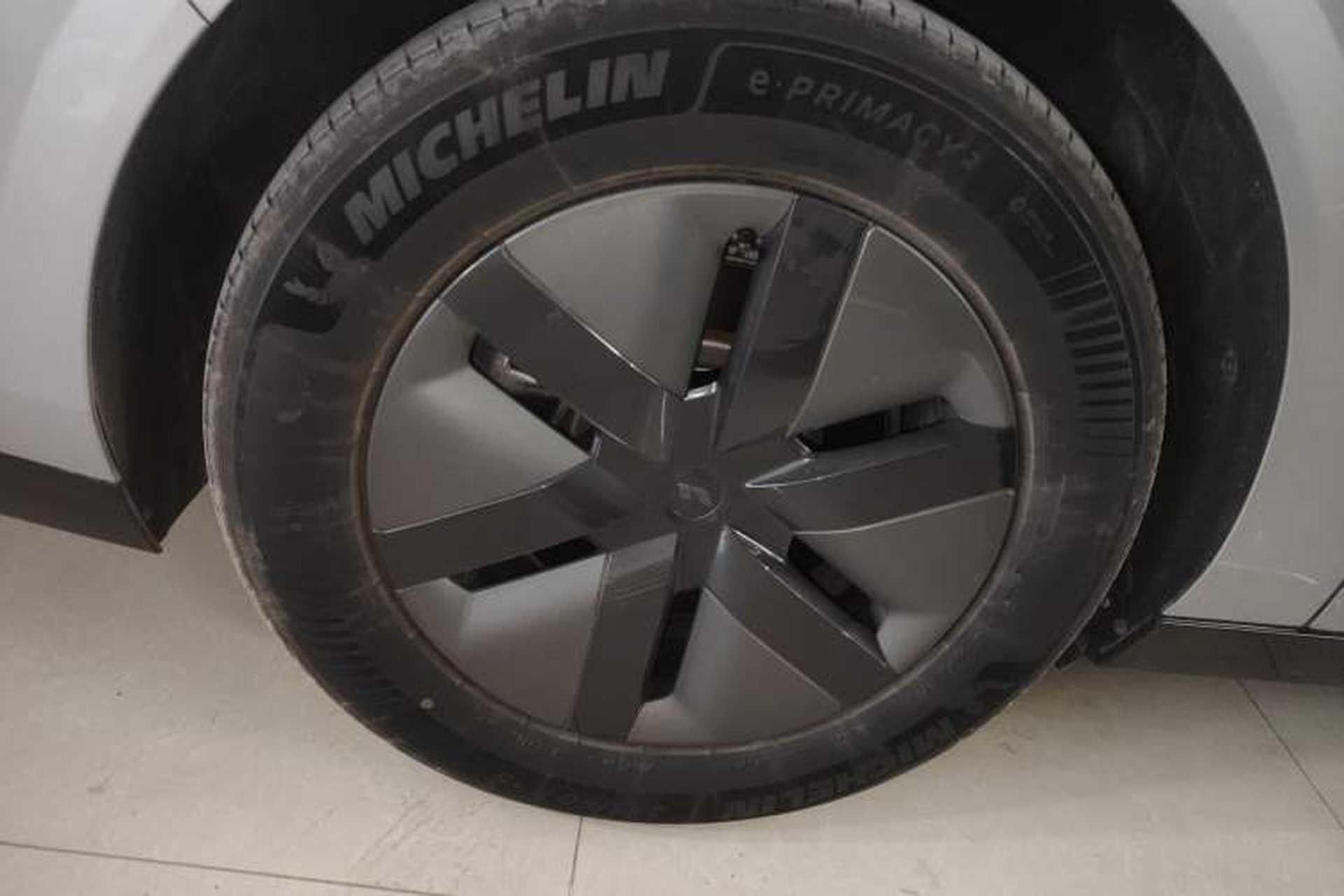 Used Li Auto MEGA 2024 Ultra Model Exterior 8