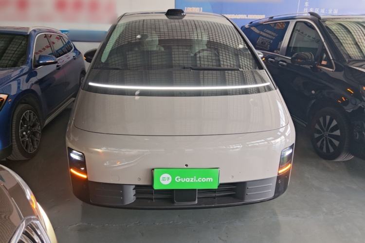 Used Li Auto MEGA 2024 Ultra Model Front