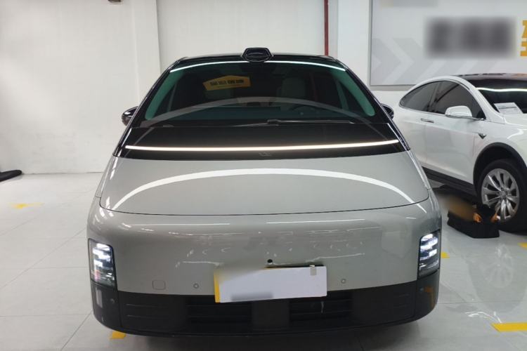Used Li Auto MEGA 2024 Ultra Model Front