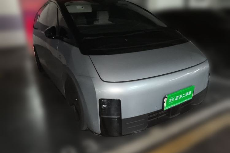 Used Li Auto MEGA 2024 Ultra Model Front Right 45 Deg