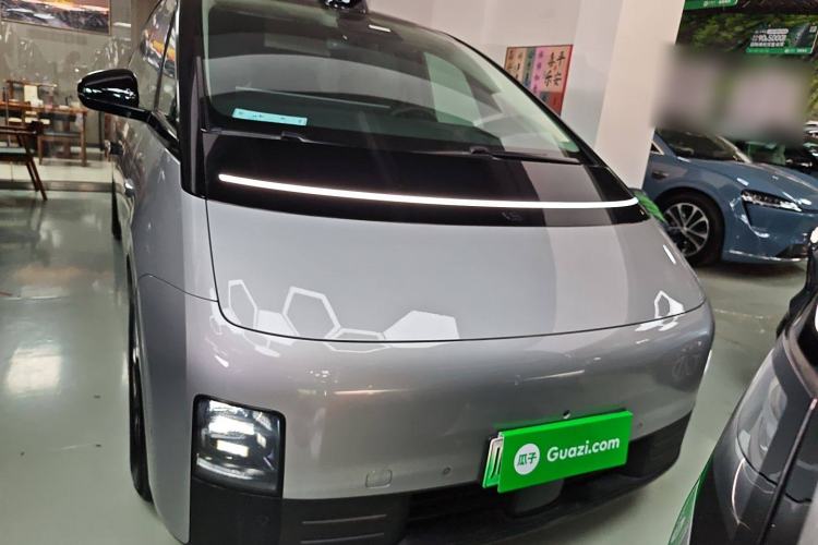 Used Li Auto MEGA 2024 Ultra Model Front