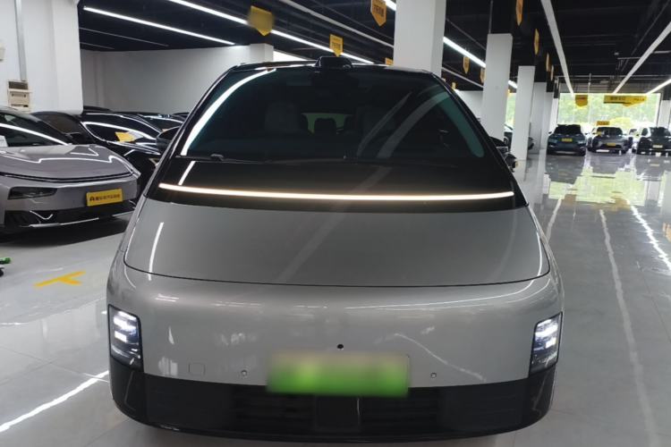 Used Li Auto MEGA 2024 Ultra Model Front