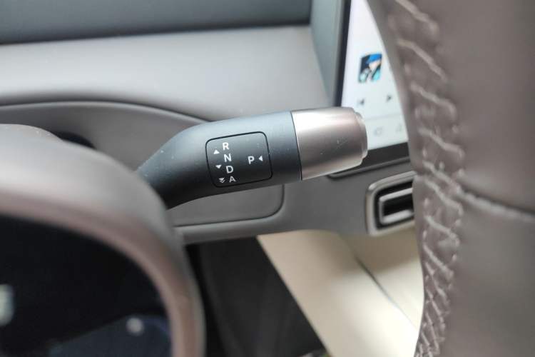 Used Li Auto MEGA 2024 Ultra Model Gear Lever