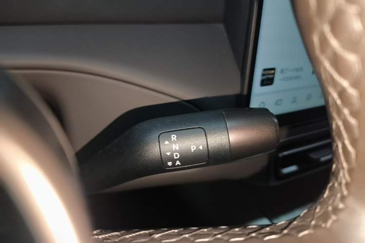 Used Li Auto MEGA 2024 Ultra Model Gear Lever