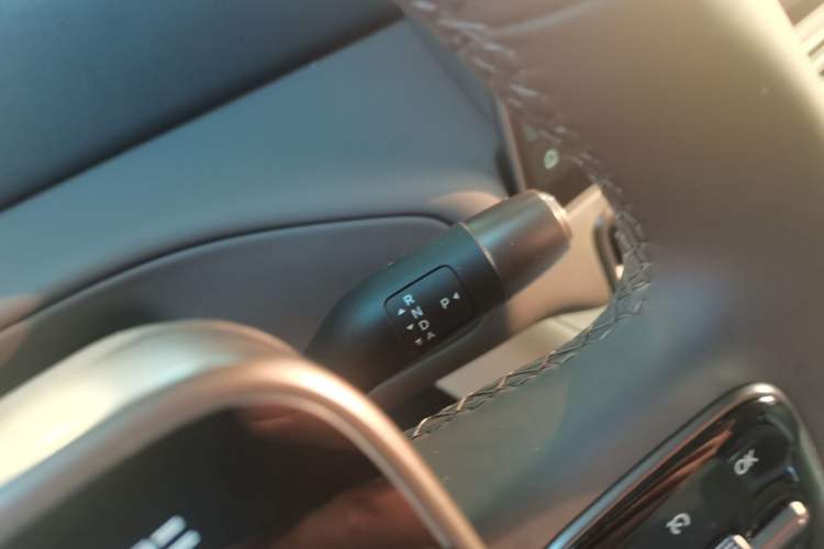 Used Li Auto MEGA 2024 Ultra Model Gear Lever