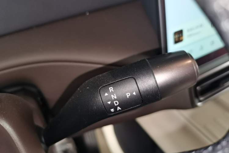 Used Li Auto MEGA 2024 Ultra Model Gear Lever