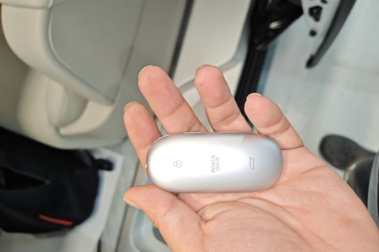 Used Li Auto MEGA 2024 Ultra Model Interior 1