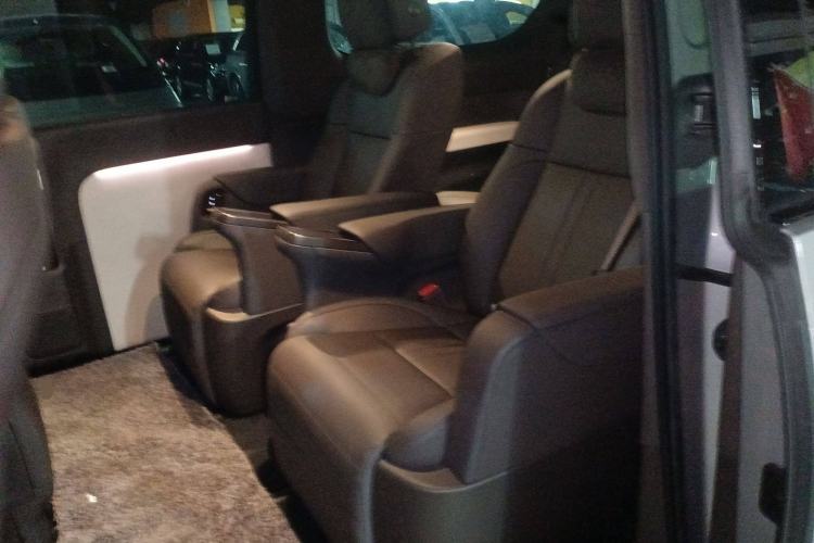 Used Li Auto MEGA 2024 Ultra Model Interior 4