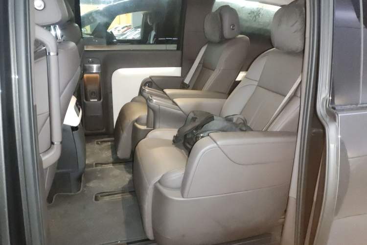 Used Li Auto MEGA 2024 Ultra Model Interior 4