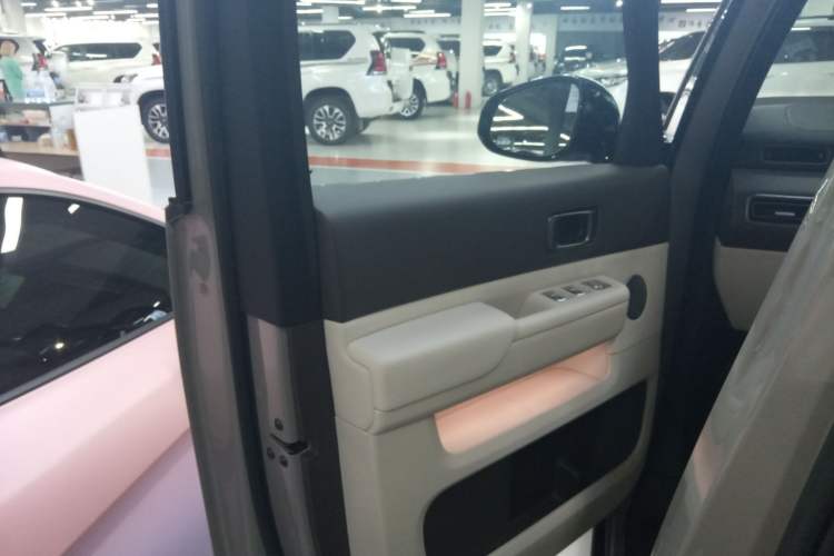 Used Li Auto MEGA 2024 Ultra Model Interior 7