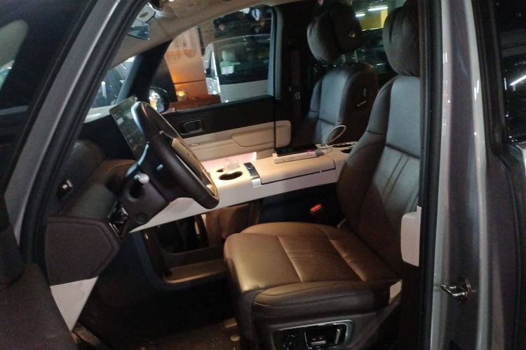 Used Li Auto MEGA 2024 Ultra Model Left Front Seat