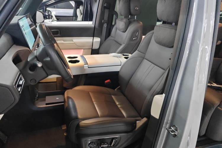 Used Li Auto MEGA 2024 Ultra Model Left Front Seat