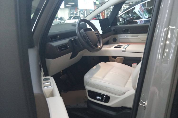 Used Li Auto MEGA 2024 Ultra Model Left Front Seat
