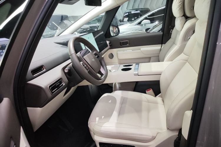 Used Li Auto MEGA 2024 Ultra Model Left Front Seat