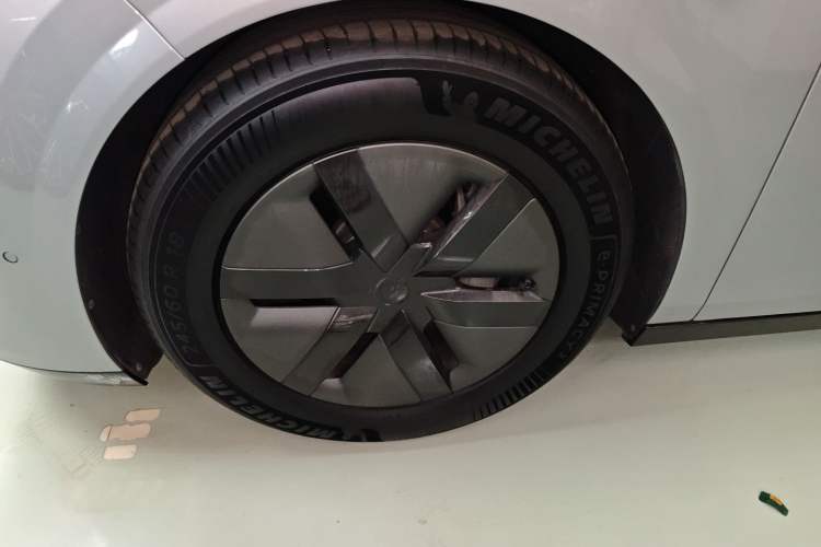 Used Li Auto MEGA 2024 Ultra Model Left Front Wheel Hub
