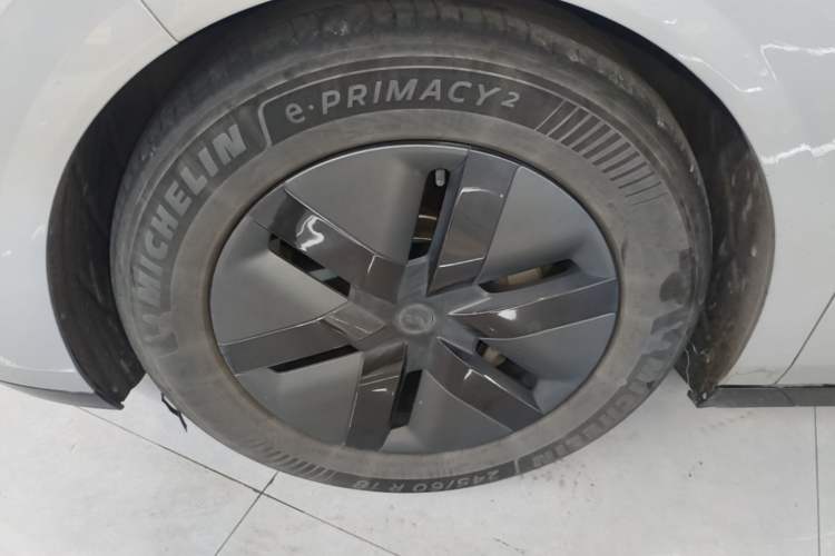 Used Li Auto MEGA 2024 Ultra Model Left Front Wheel Hub