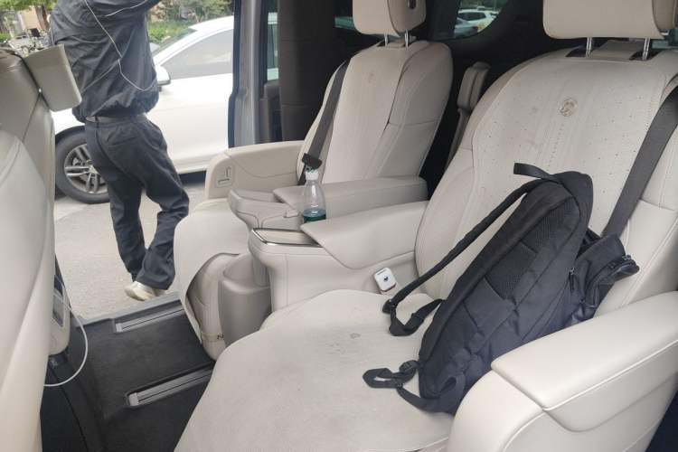 Used Li Auto MEGA 2024 Ultra Model Left Rear Seat