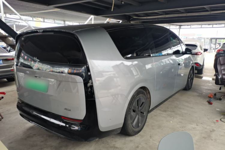 Used Li Auto MEGA 2024 Ultra Model Rear Right 45 Deg